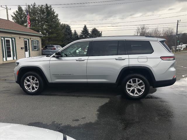 2021 Jeep Grand Cherokee L Limited photo 2