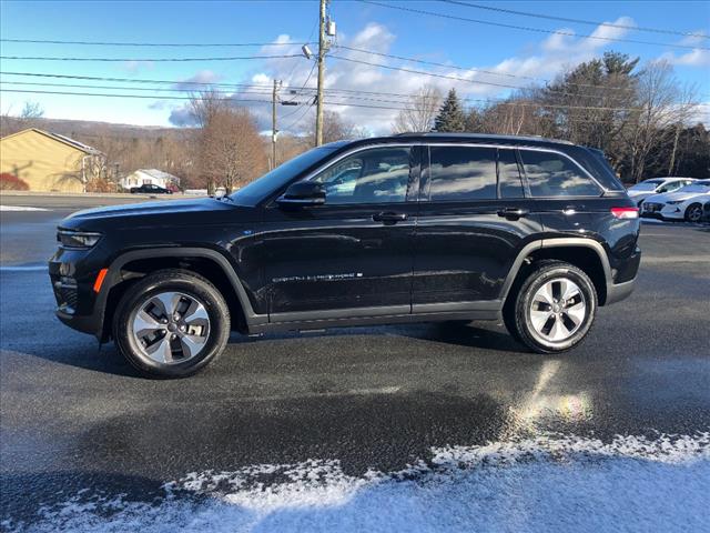 2022 Jeep Grand Cherokee 4xe photo 2