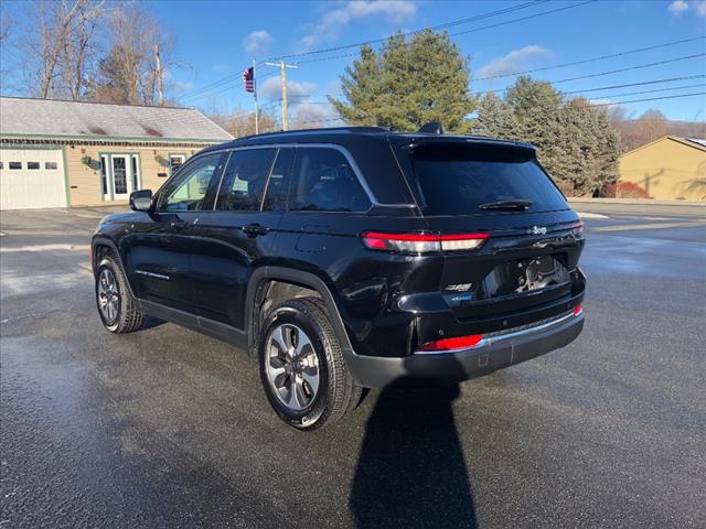 2022 Jeep Grand Cherokee 4xe photo 3