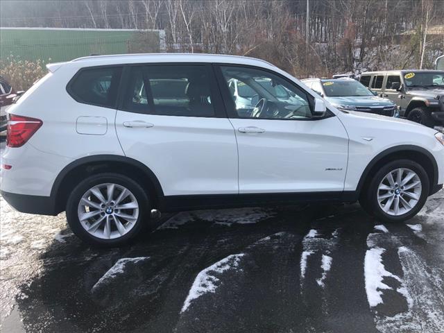 2017 BMW X3 xDrive28i photo 10