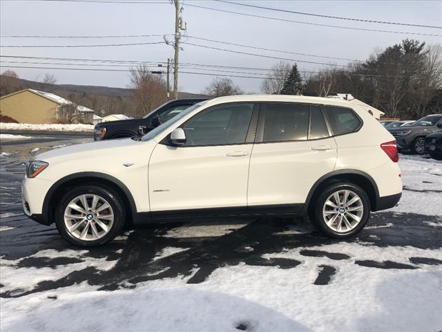 2017 BMW X3 xDrive28i photo 2