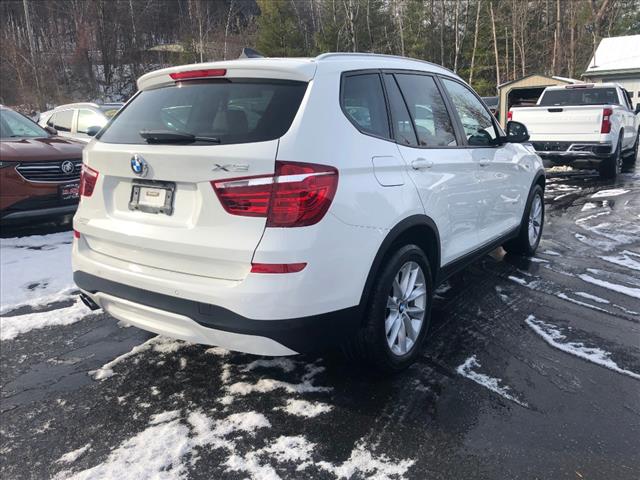 2017 BMW X3 xDrive28i photo 9